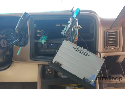 2003 GMC Yukon Xl 1500 Slt from USA, damaged, VIN 1GKFK16Z53J169689